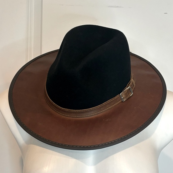 OVERLAND Accessories - Overland Pinnacle Black Wool Felt Brown Leather Brim Safari Hat S